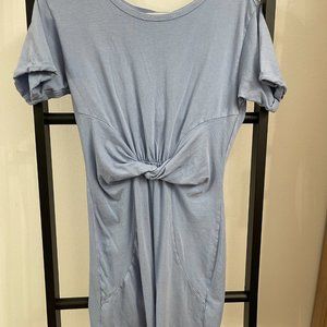 L*space beachwood twist front short sleeve dress in peri blue